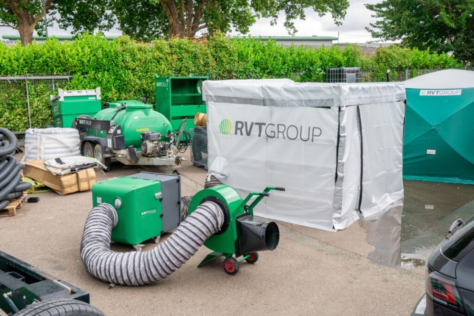 Dustex dust trap enclosure being cleaned on site