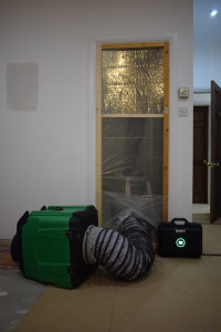 Dustex raptor with monitex differential pressure gauge performing negative pressure dust extraction