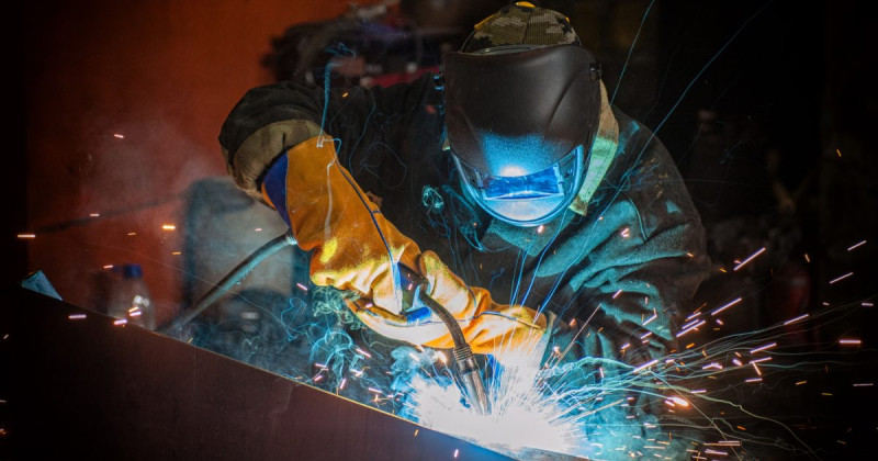 How to Protect Construction Workers from Welding Fumes